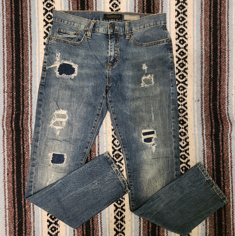 AEROPOSTALE Destressed Skinny Jean